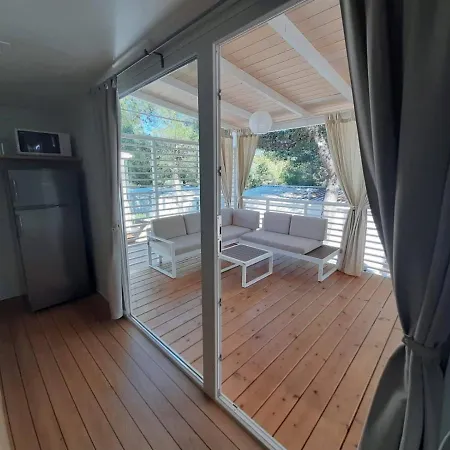 Mina Summerhouse *